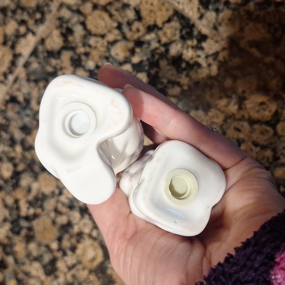 Modcloth Gnome salt and pepper shakers set - Picture 6 of 7